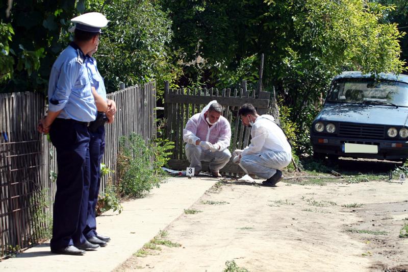 Răpit, &icirc;ndesat &icirc;ntr-un portbagaj și bătut cu sălbăticie. Trupul bărbatului a fost găsit la marginea drumului, la c&acirc;țiva pași de spitalul din Medgidia