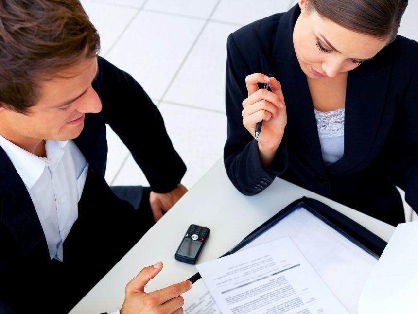 Cele mai cerute trainguri &icirc;n r&acirc;ndul companiilor pentru instruirea angajaţilor sunt cele de Leadership, Public Speaking şi Managementul brandului personal. O companie alocă circa 1.700 euro pentru o zi de training