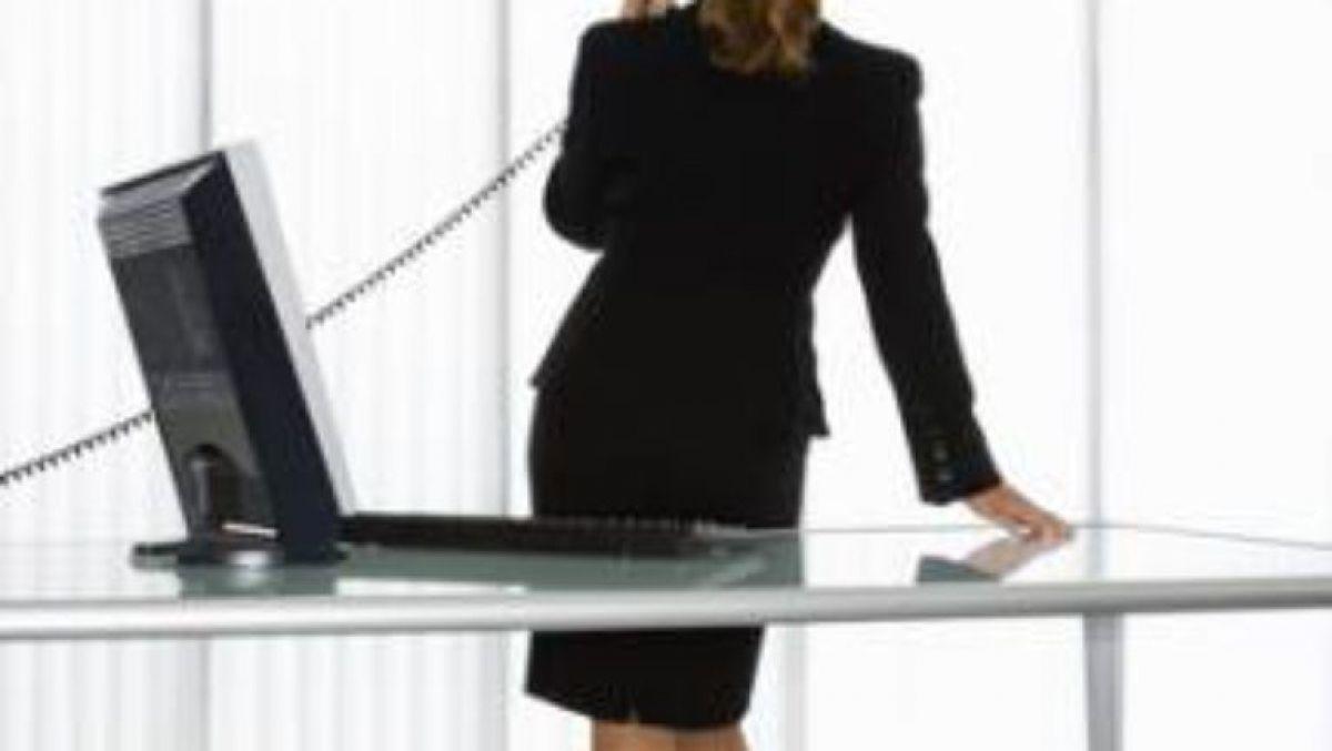 &Icirc;ncerca să vorbească cu șeful ei, dar primea mereu același răspuns &bdquo;Nu acum&rdquo;. L-a dat &icirc;n judecată și a c&acirc;știgat procesul