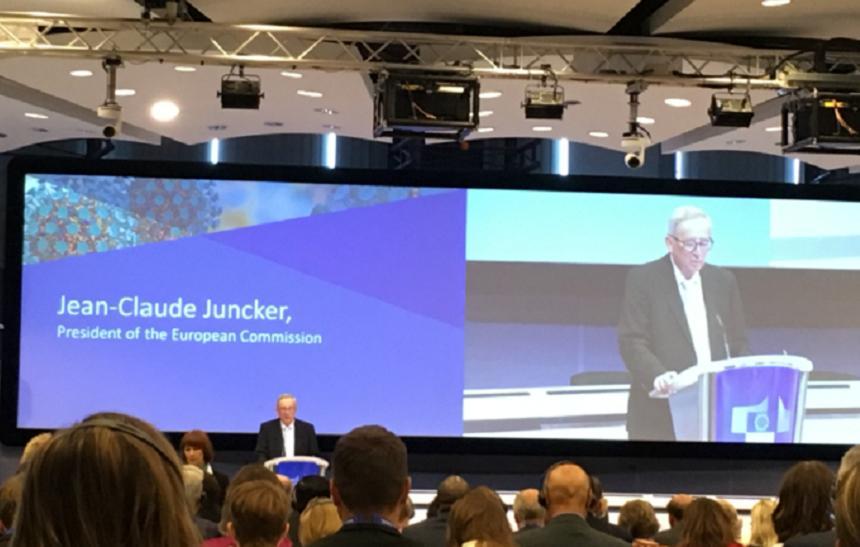 Juncker &icirc;i denunţă, la primul summit mondial UE-OMS pe tema vaccinării, pe cei care &rdquo;se joacă cu focul&rdquo;