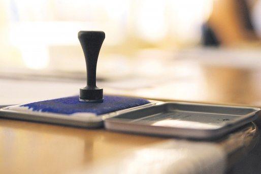 S-a anunțat! Nu mai este obligatorie ȘTAMPILA de la stat! Cu ce va fi &icirc;nlocuită &icirc;n scurt timp