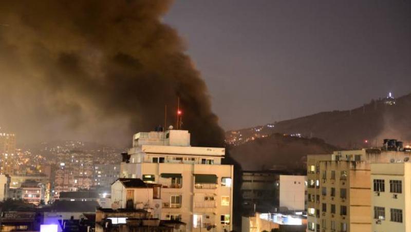 Noapte de groază la un spital din Rio de Janeiro! Un incendiu a cuprins toată clădirea