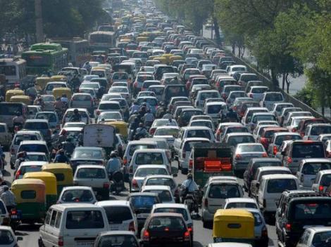 ATENȚIE, şoferi! Traficul rutier va fi restricționat, sâmbătă, la granița cu Bulgaria!