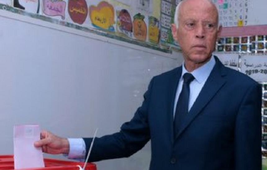 Kais Saied, pe primul loc &icirc;n turul &icirc;nt&acirc;i al alegerilor prezidenţiale tunisiene, urmat de Nabil Karoui, arată rezultate parţiale