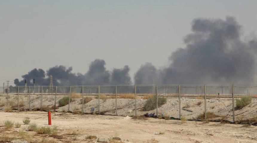 Imagini satelitare relevă pagubele atacurilor la instalaţiile petroliere din Arabia Saudită