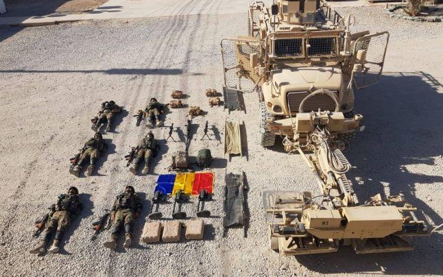 Cum explică MApN ipostaza bizară &icirc;n care au fost fotografiați mai mulți militari rom&acirc;ni &icirc;n Afganistan: &bdquo;Avem nevoie și de...&rdquo;