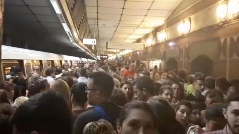 Un nou blocaj la metrou! Se circulă pe un singur sens