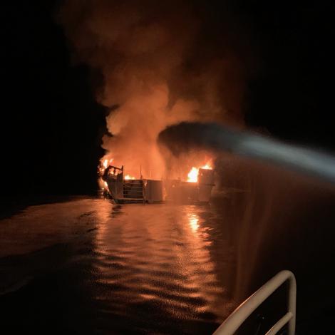 Tragedia în largul coastei Californiei: 34 de persoane au murit în urma unui incendiu care a cuprins un vapor