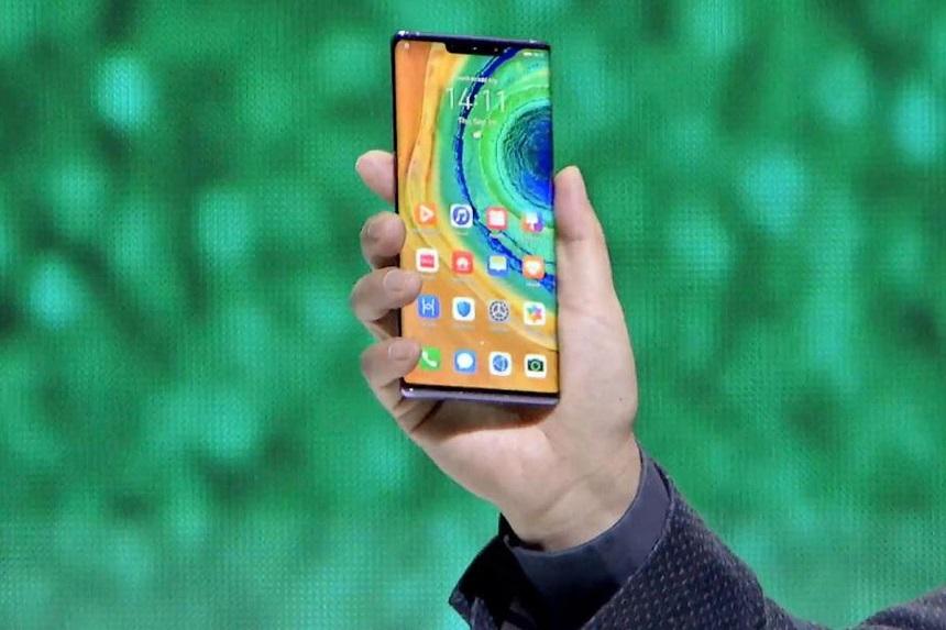Huawei a prezentat noile smartphone-uri Mate 30 cu aplicaţii proprii, care vor concura cu dispozitivele Apple şi Samsung