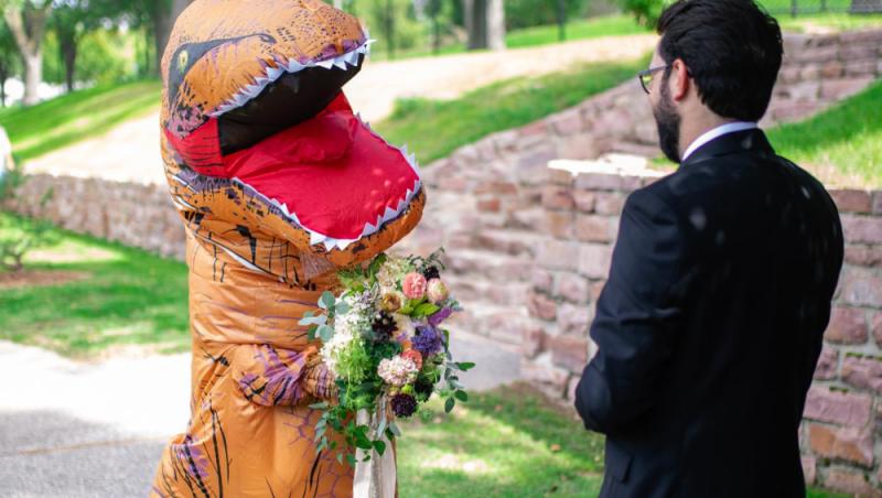 Cum a apărut o mireasă în fața viitorului soț, chiar înainte de nuntă! Reacția bărbatului e senzațională
