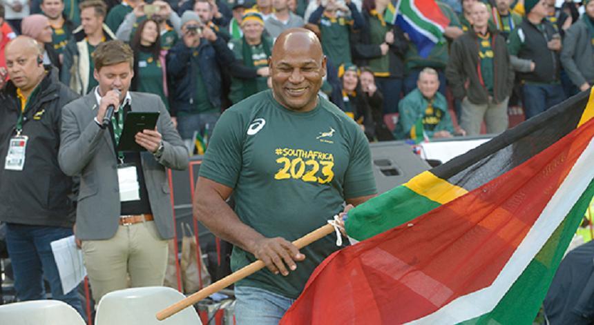 Sud-africanii &icirc;l omagiază pe Chester Williams la meciul cu Noua Zeelandă de la CM de rugby
