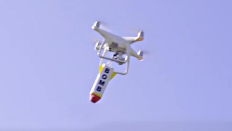 Caz ȘOCANT! Un bărbat a folosit o dronă pentru a arunca explozibil pe casa fostei prietene