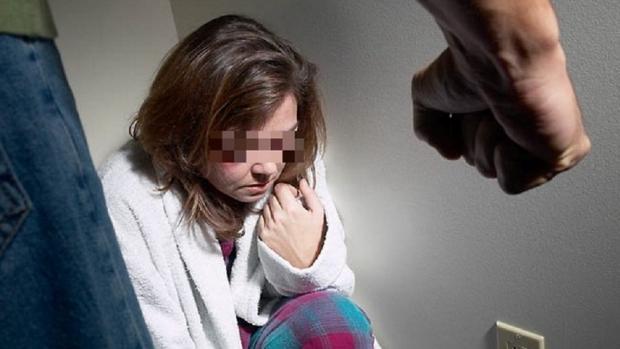 Bărbat de 50 de ani, din Arad, arestat după ce a sechestrat-o și a abuzat-o pe femeia care-i făcea curat&nbsp;&icirc;n casă