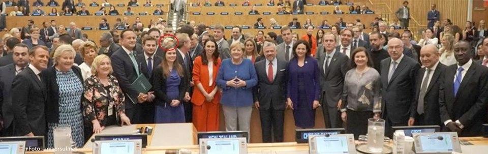 Vosganian o compară pe Dăncilă cu Ray Arco, jurnalist la Hollywood, care "devenise celebru la noi prin faptul că folosea diverse prilejuri pentru a se fotografia cu vedetele californiene"