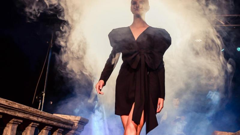 Maria Simion a lansat o colecţie de haine inspiratã din serialul fenomen “Casa de Papel”