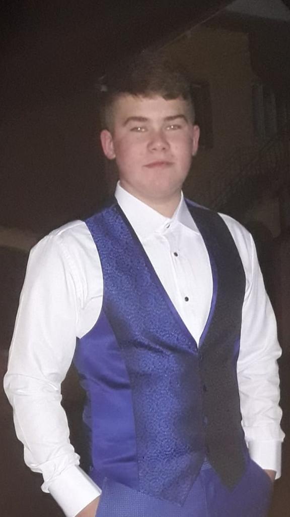 Adolescent de 16 ani, căutat de poliţişti după ce a plecat de la un internat din Caracal şi nu a mai revenit