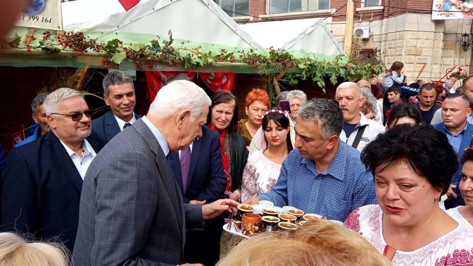 Meleşcanu, despre moţiunea de cenzură: Dacă va trece, va fi o lovitură foarte gravă pentru stabilitatea din Rom&acirc;nia şi oamenii vor suferi