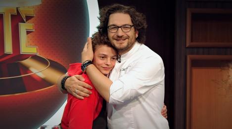 Florin Dumitrescu își întâlnește sosia la „Chefi la cuțite”: „Are părul creț și poartă 46 la picior”