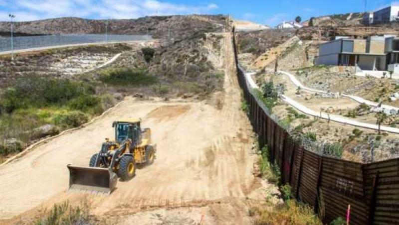 Începe construcția Zidului Mexican! Donald Trump a deblocat 3,6 miliarde de dolari pentru finalizarea construcției: „aceste proiecte de construcţie sunt necesare pentru susţinerea utilizării forţelor armate