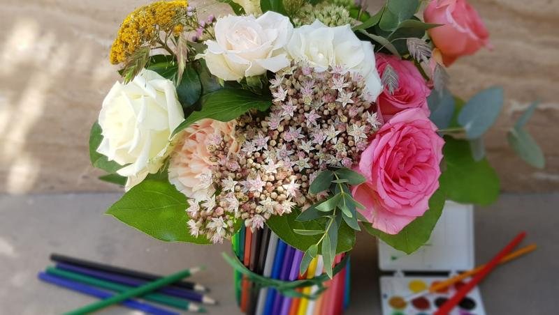 Mini-ghid de supraviețuire pentru părinți: cum și când alegi buchetul de flori pentru prima zi de școală?