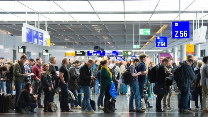 Catastrofă pentru rom&acirc;nii care locuiesc &icirc;n străinătate! Vor fi obligați să plătească bani grei &icirc;n următoarea perioadă!