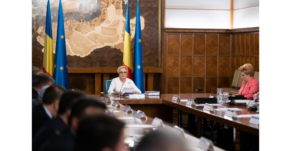 Guvernul se reuneşte &icirc;n prima şedinţă după demisia miniştrilor ALDE; proiecte privind cuantumul minim al unor burse pentru elevi şi Spitalul Regional de Urgenţă Cluj, pe agendă