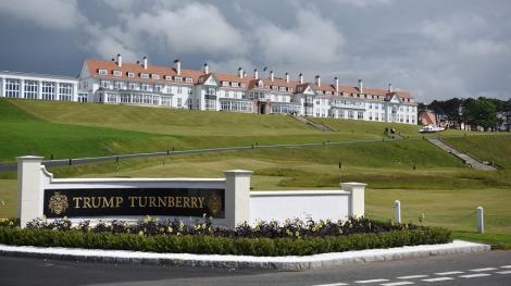 Congresul SUA a deschis o investigaţie legată de complexul de golf Turnberry deţinut de Donald Trump în Scoţia, pentru conflict de interese