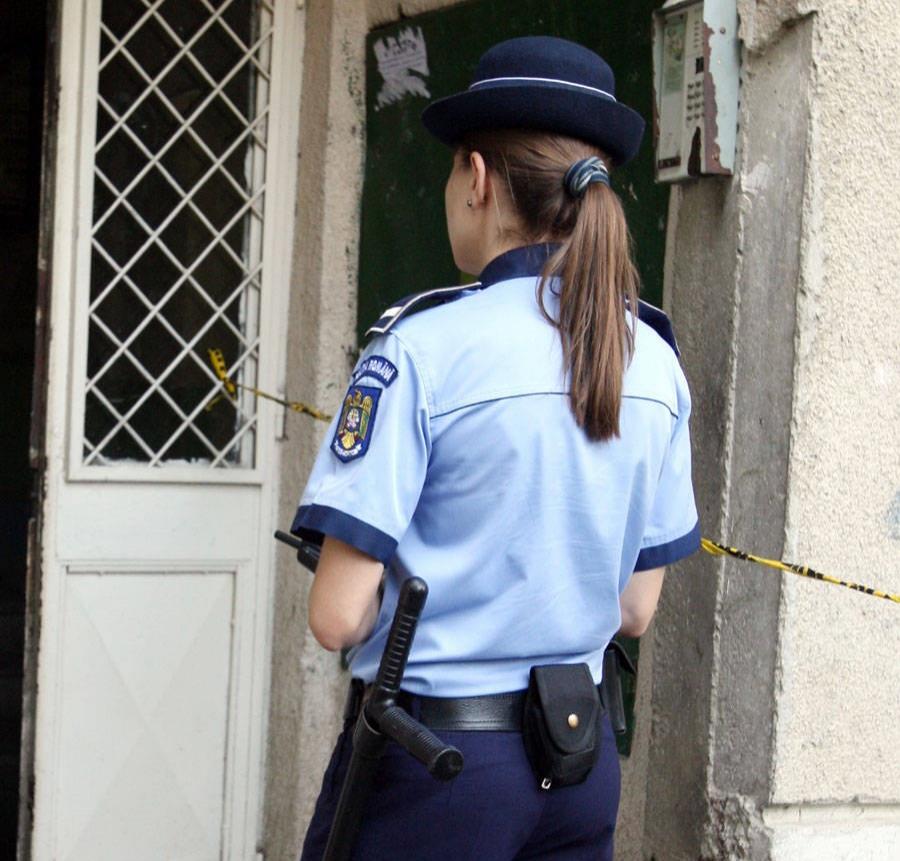 &bdquo;&Icirc;n p*** mea, sunt comisar, nu pot munci cot la cot cu nişte c*** de agenţi!&rdquo;. Cum &icirc;şi umileşte o polițistă-șefă subalternii