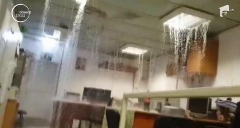 Adevărul despre izbucnirea ploii torențiale în birourile angajaților de la stația Grivița. Metrorex nu și-a asumat vina pentru incident 