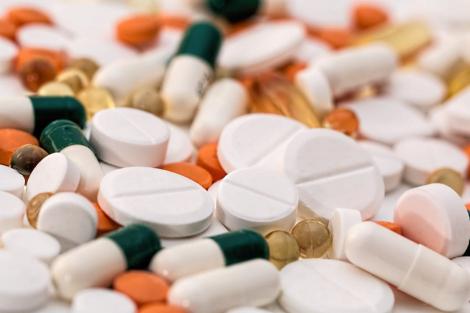Farmaciile din România, afacere de peste 20 de miliarde de lei în 2019. Comerțul cu medicamente a crescut cu un miliard de lei mai mult față de anul 2018