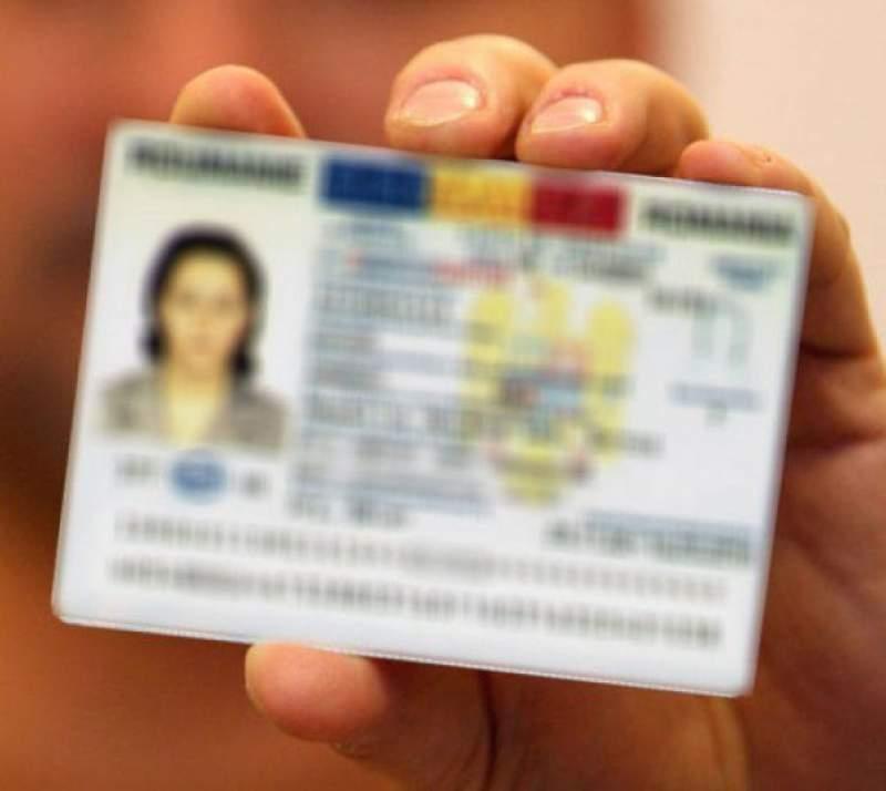 Se schimbă buletinele &icirc;n Rom&acirc;nia și scade v&acirc;rsta de la care vor fi eliberate! Vor avea CIP și vor putea fi folosite drept carduri de sănătate! Ce avantaje vor aduce