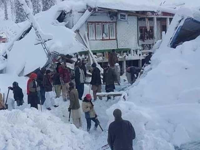 Pakistan: 77 de morţi şi 94 de răniţi după o serie de avalanşe care au distrus zeci de case, &icirc;n Caşmir