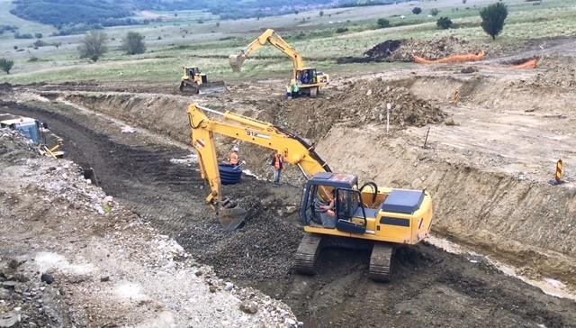 Licitaţia pentru proiectarea şi execuţia Tronsonului 4 al Drumului Expres Craiova - Piteşti a fost reluată