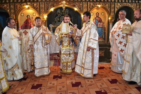 Ce salariu are un preot în România. Veniturile personalului clerical vor fi majorate până în 2022