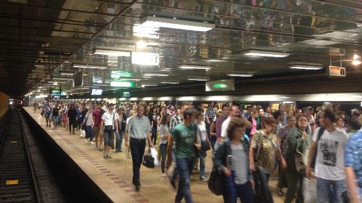 Aceasta este cea mai aglomerată stație de metrou din București! Numărul de călătorii &icirc;ntr-un an, egal cu numărul de mașini din Capitală!