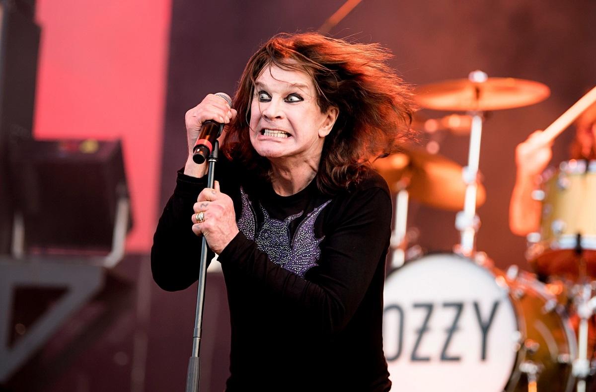 Ozzy Osbourne, lovit de o boală grea, la 71 de ani! &bdquo;M-au &icirc;ntrebat c&acirc;t de tare mă doare, de la 1 la 10. Răspunsul a fost 55!&rdquo;