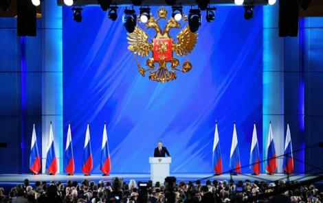 Duma de Stat aprobă în unanimitate, în prima lectură, amendamentele constituţionale ale lui Putin