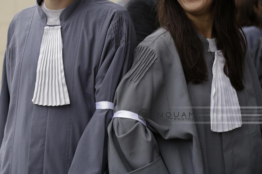 Dumitru Costin spune că Guvernul nu &icirc;şi asumă un proiect de modificare legii pensiilor pentru grefieri, dar doreşte să discute despre &icirc;mbunătăţirea legislaţiei/ Grefierii vor decide alte forme de protest, &icirc;n funcţie de votul deputaţilor