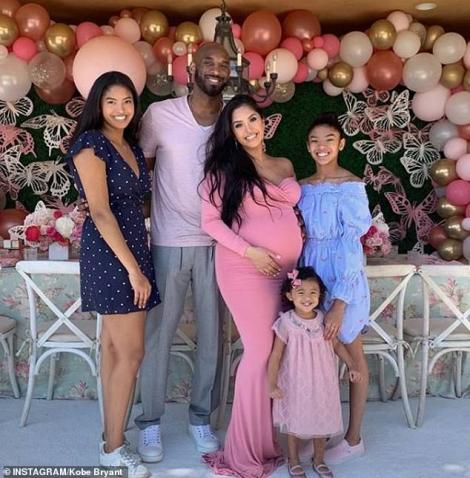 Vanessa, soția lui Kobe Bryant, devastată de pierderea soțului și a fiicei: ”Nu poate să termine o propoziție fără să nu plângă!”