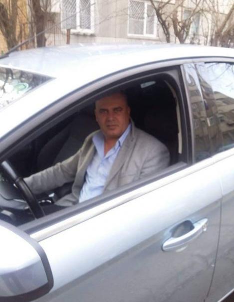 Incident revoltător în București: Acest șoferul chemat prin aplicație a agresat o clientă. Aceasta a fost scoasă cu forța din mașină, târâtă în stradă și umilită, iar poliția i-a închis ușa în nas