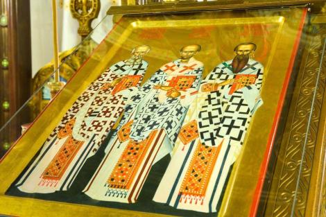 Calendar ortodox 30 ianuarie. Rugăciunea Sfinților Trei Ierarhi pentru a te vindeca de boli și a avea parte de noroc