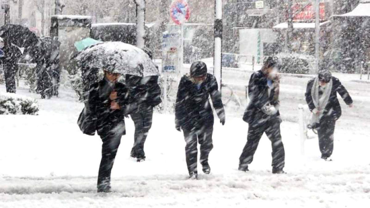 Ninsori și polei în România! Unde va ninge și unde va fi frig de vor crăpa pietrele, în următoarele zile