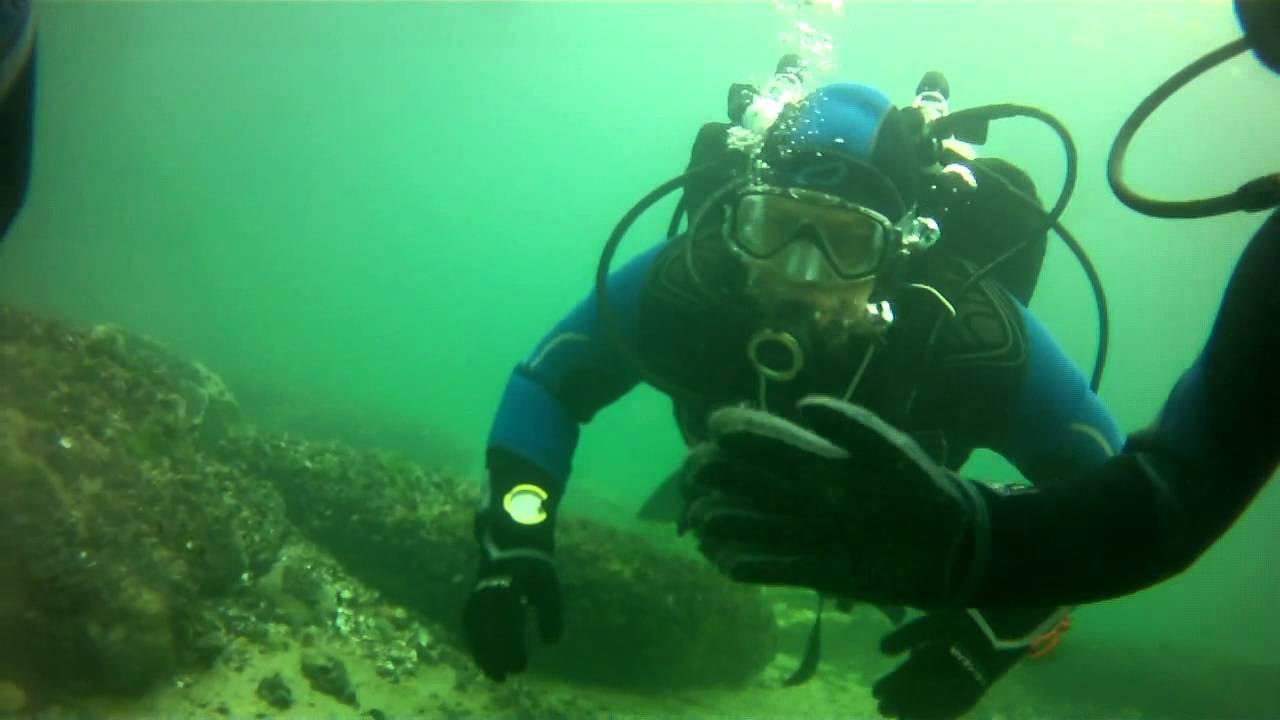 Iubitorii sporturilor nautice au făcut scufundări &icirc;n Marea Neagră la şase grade Celsius