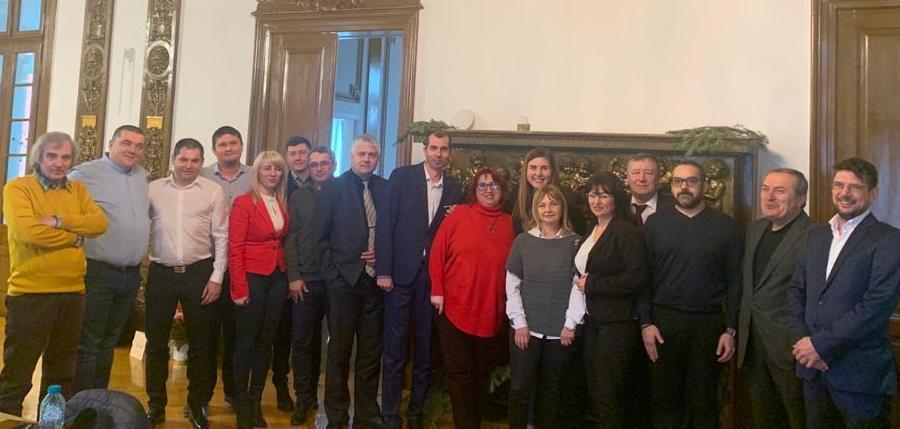 PRO Rom&acirc;nia &icirc;ncepe &icirc;nt&acirc;lnirile de lucru pentru pregătirea candidaţilor la alegerile locale