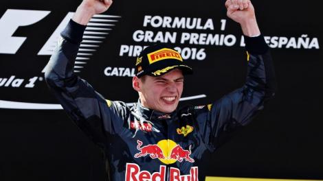 Max Verstappen şi-a prelungit contractul cu Red Bull până în 2023