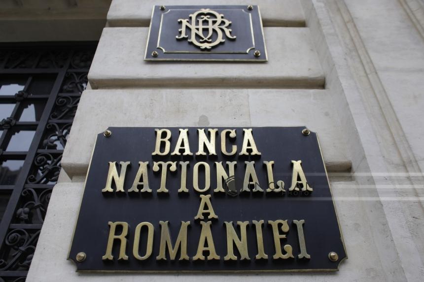 BNR explică păstrarea dob&acirc;nzii: Creşterea economică a continuat să decelereze. Contribuţia consumului gospodăriilor s-a redus vizibil. Restr&acirc;ngere a comenzilor noi &icirc;n industria prelucrătoare