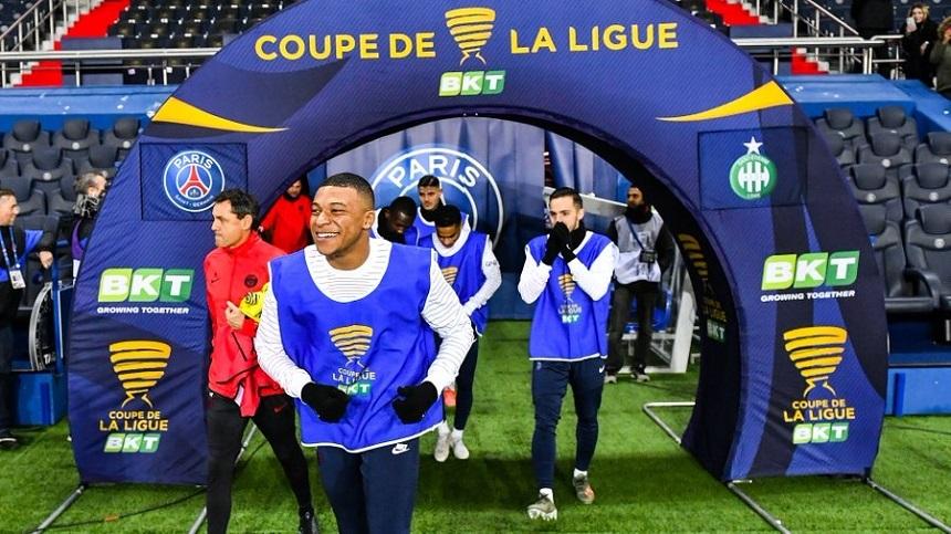 PSG, 6-1 cu Saint-Etienne &icirc;n sferturile Cupei Ligii Franţei. &Icirc;n semifinale s-a calificat şi Lille