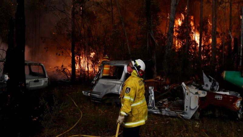 Australia se confruntă cu prelungire a ordinelor de evacuare din cauza incendiilor