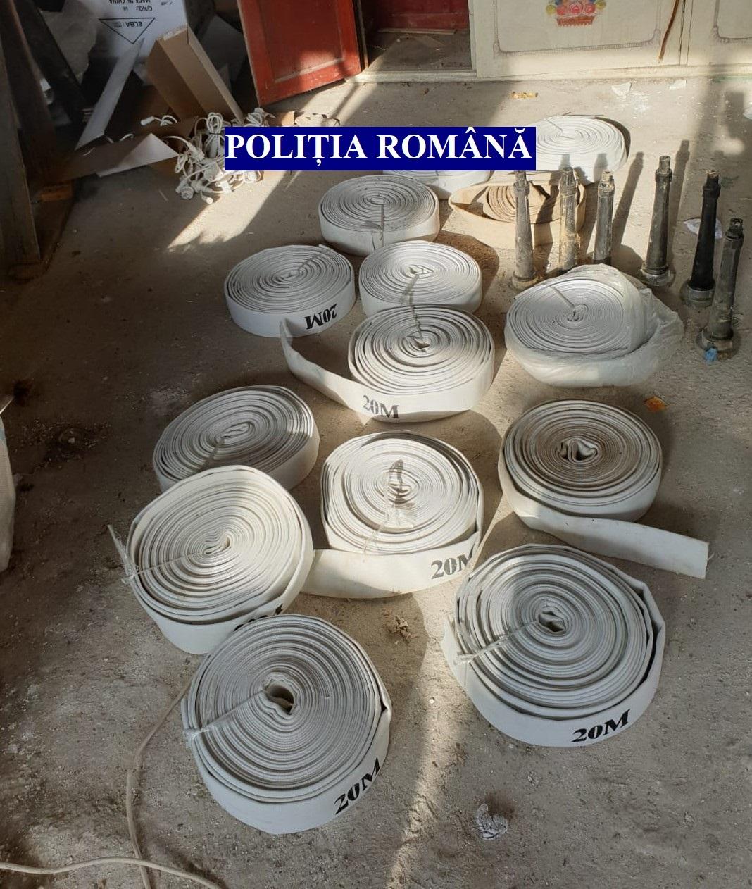 Trei persoane reţinute şi patru puse sub control judiciar &icirc;n dosarul cu prejudiciu de două milioane de euro prin infracţiuni de fals şi de serviciu