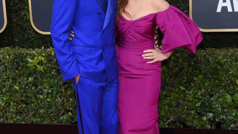 Sacha Baron Cohen și soția lui, Isla Fisher, la Premiile Golden Globes